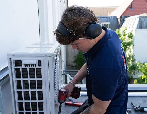 1 Airco installatie Biddinghuizen