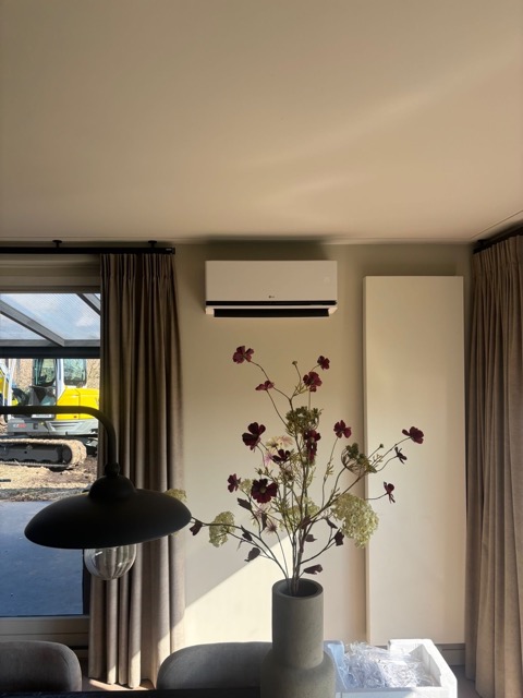 Complete klimaatoplossing in Zeewolde met vier LG Dualcool Special airco units door Arctic AC