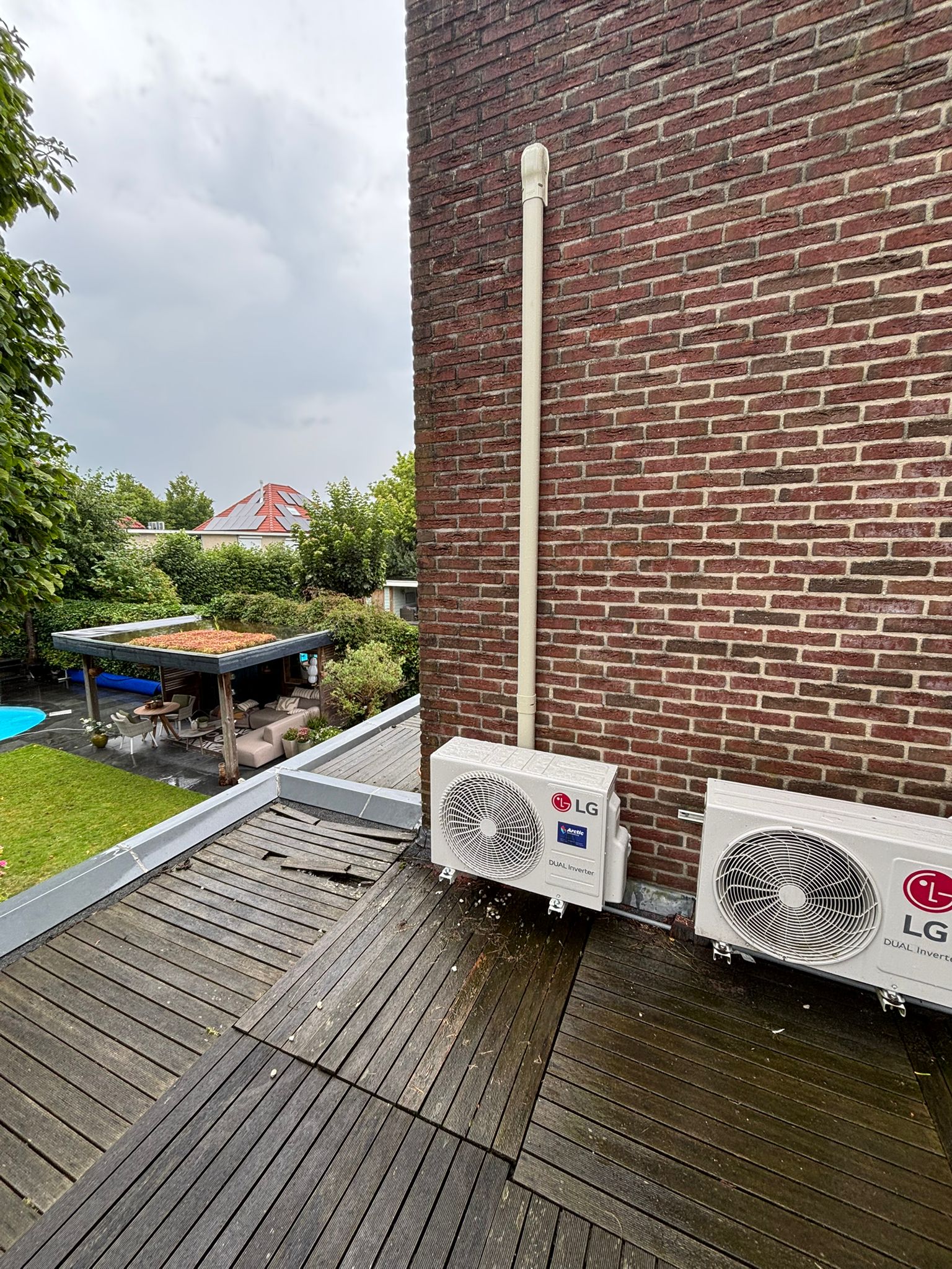 LG Air Purification set 2,5kW geplaatst in Zeewolde buitenunit